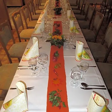Hotel-restaurant Johanneshof فندق 2*