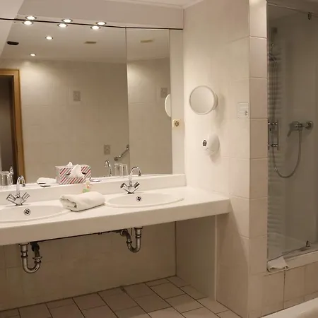 מלון Hotel-restaurant Johanneshof 2*