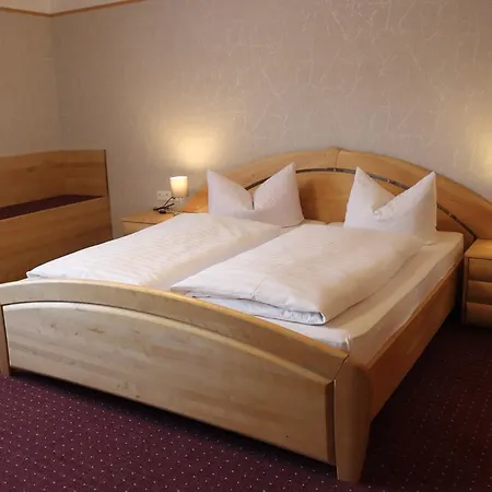 Hotel-restaurant Johanneshof מלון Nentershausen (Hessen)