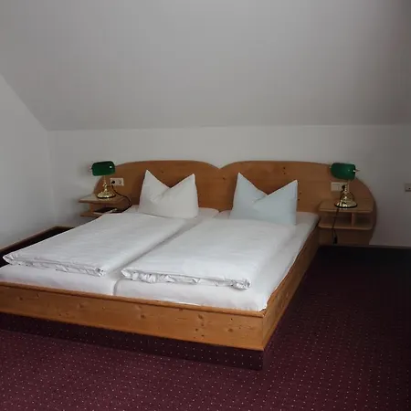 Hotel-restaurant Johanneshof מלון 2*